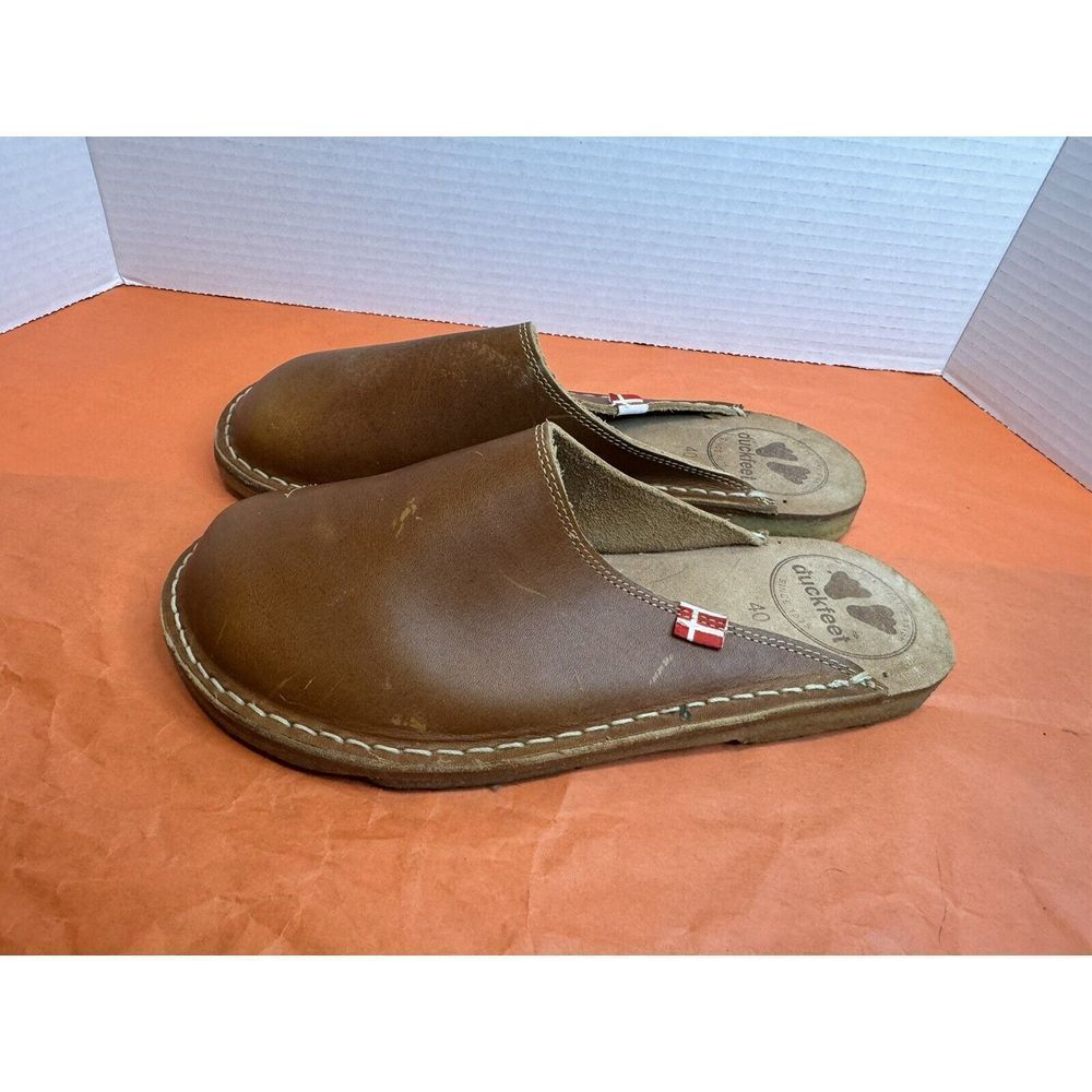 Duckfeet Blavand Brown Leather size 40. Men’s 8; women’s 9.5 - Danish Slippers